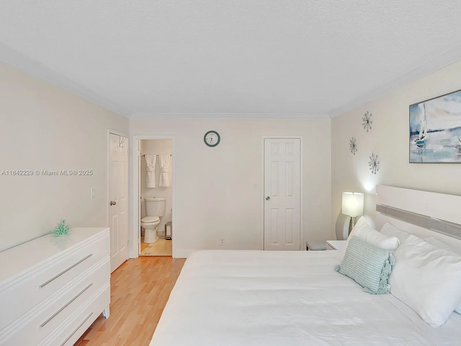 851 Three Islands Blvd, #303