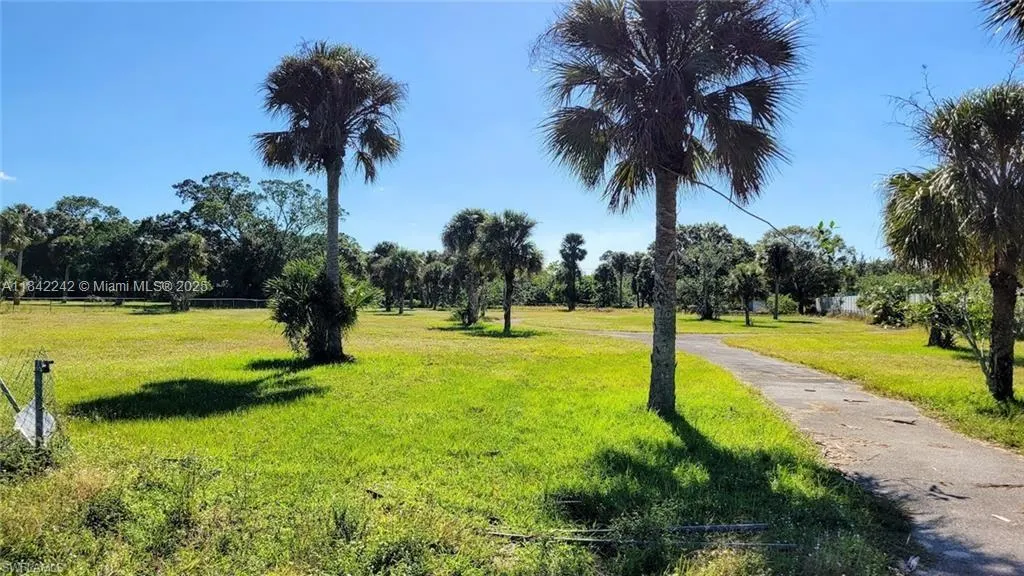 6093 W State Road 80