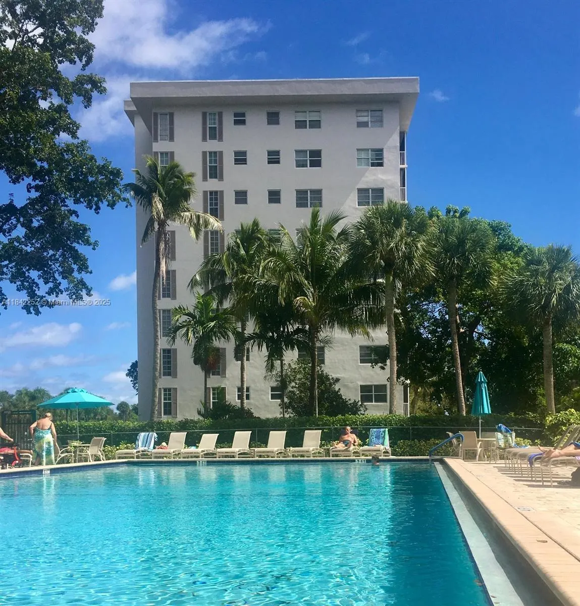 3250 N Palm Aire Dr, #710