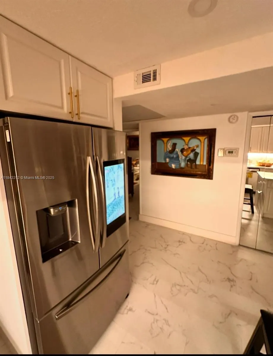 3250 N Palm Aire Dr, #710
