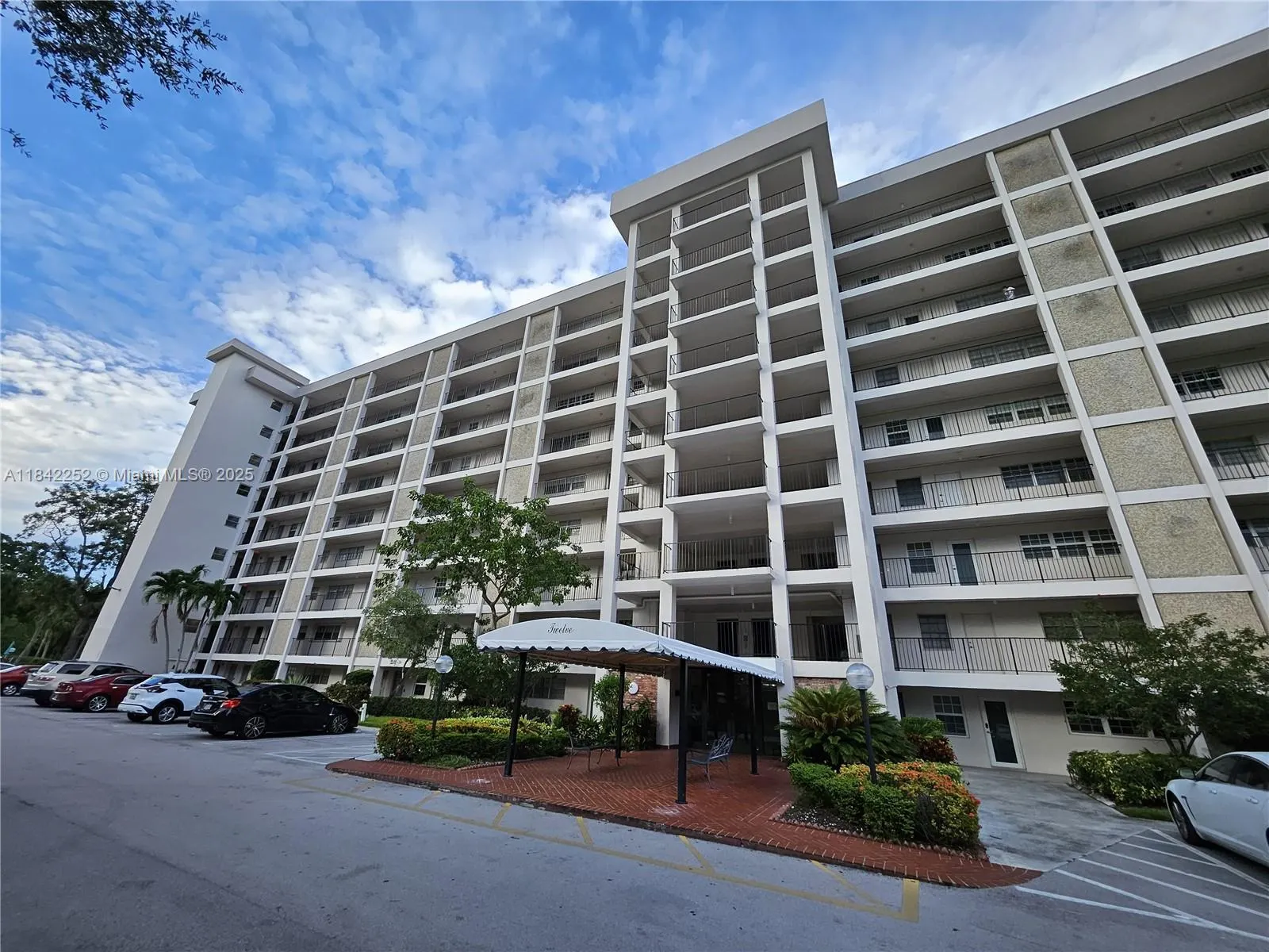 3250 N Palm Aire Dr, #710