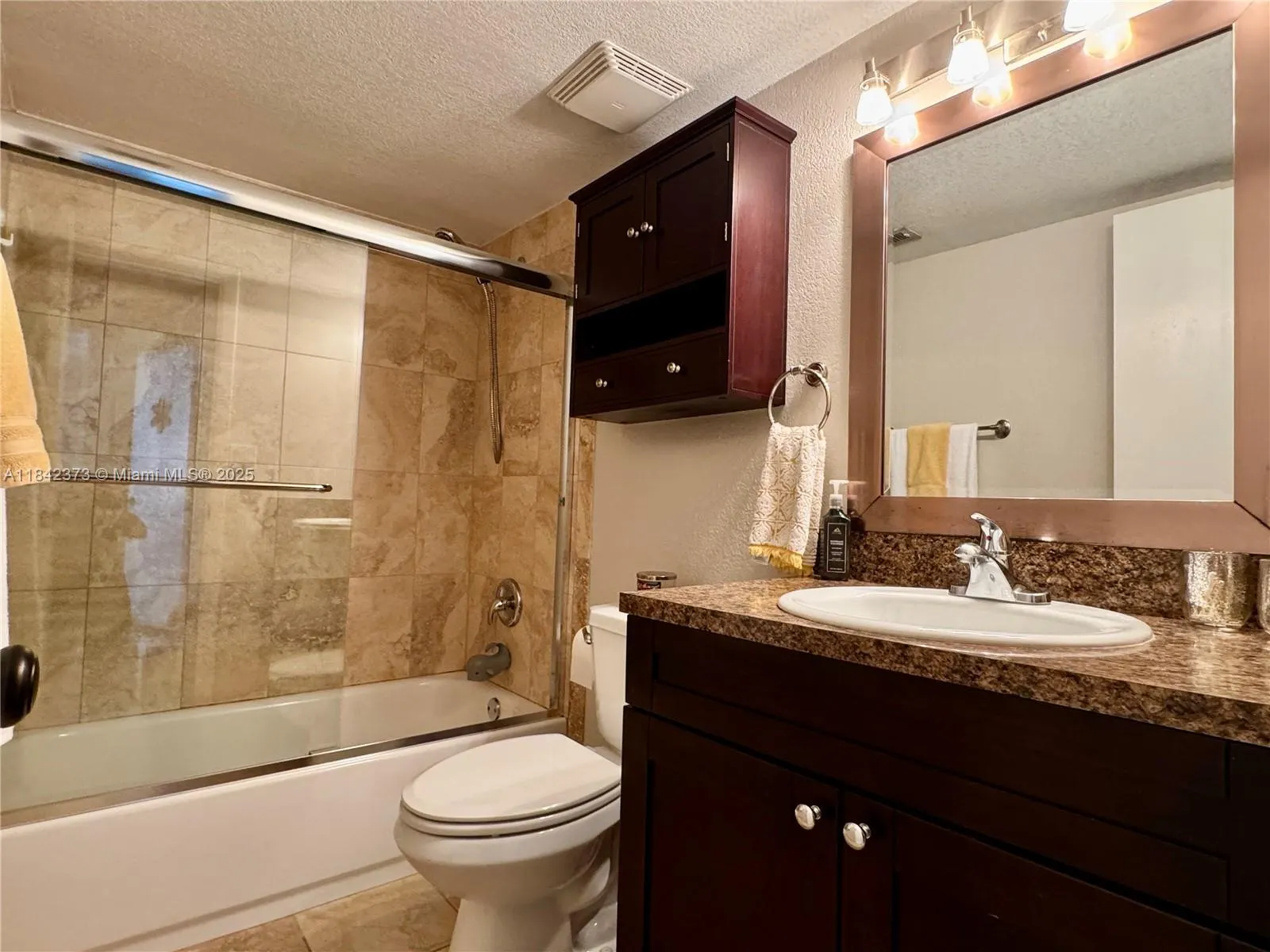 185 Lakeview Dr, #101