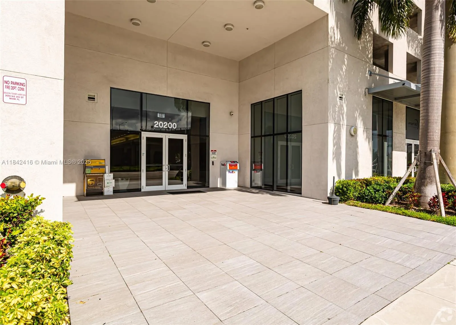 20200 W Dixie Hwy, #1109