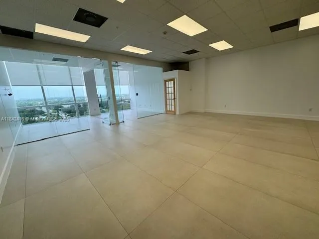 20200 W Dixie Hwy, #1109