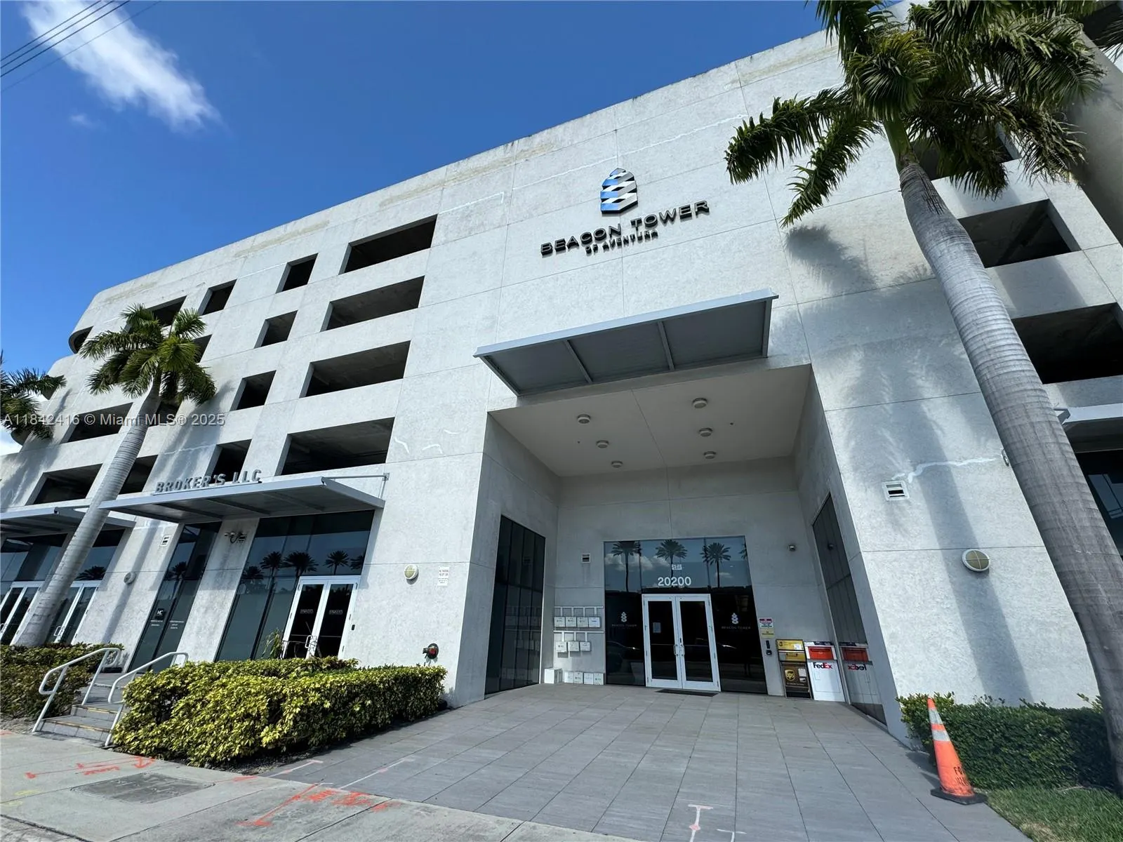 20200 W Dixie Hwy, #1109