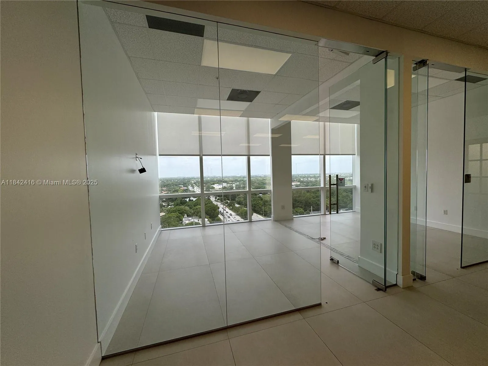 20200 W Dixie Hwy, #1109