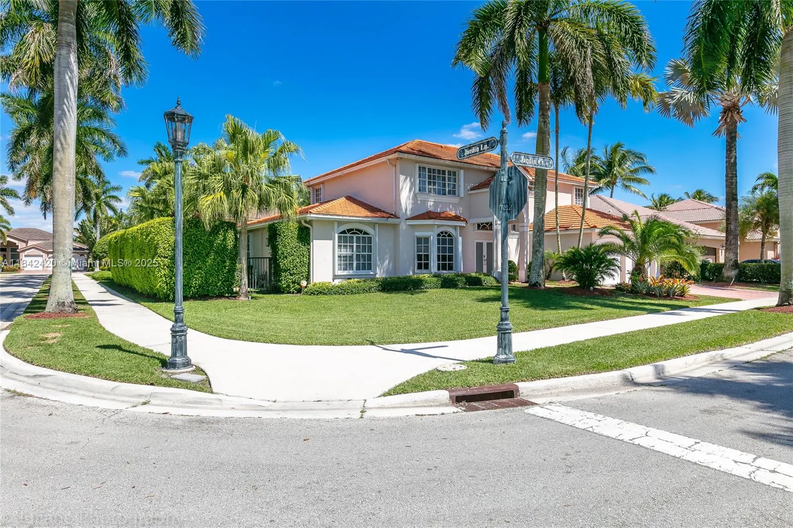 2564 Jardin Ct