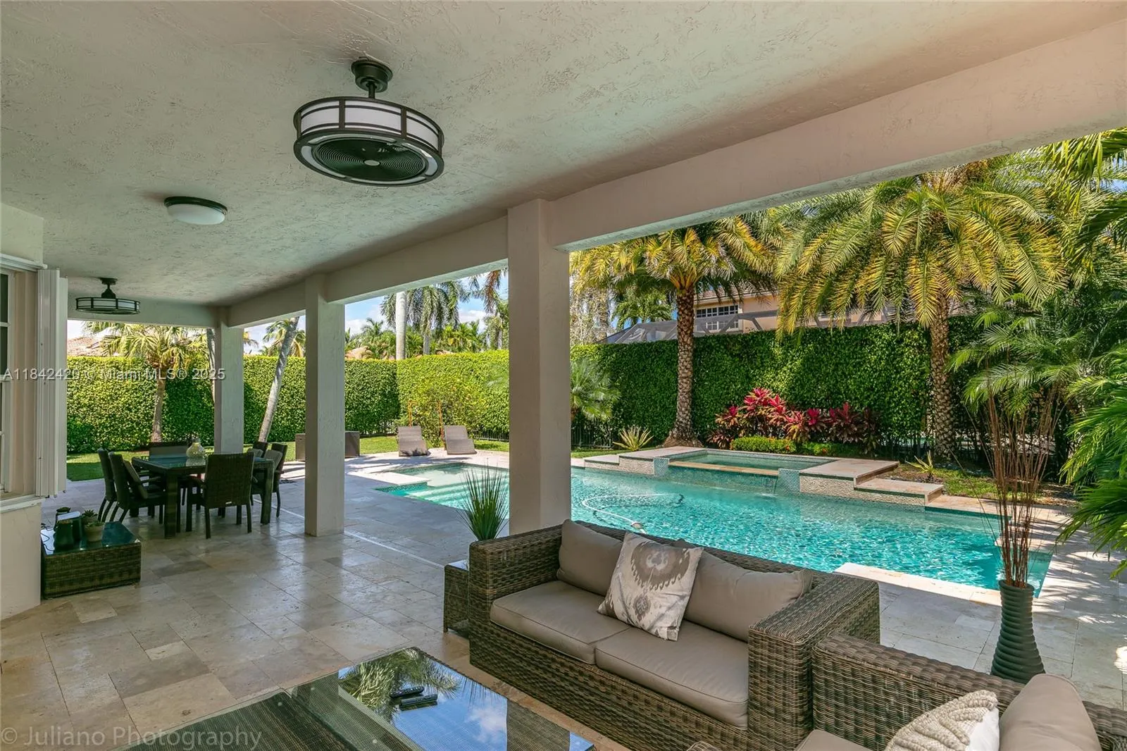 2564 Jardin Ct