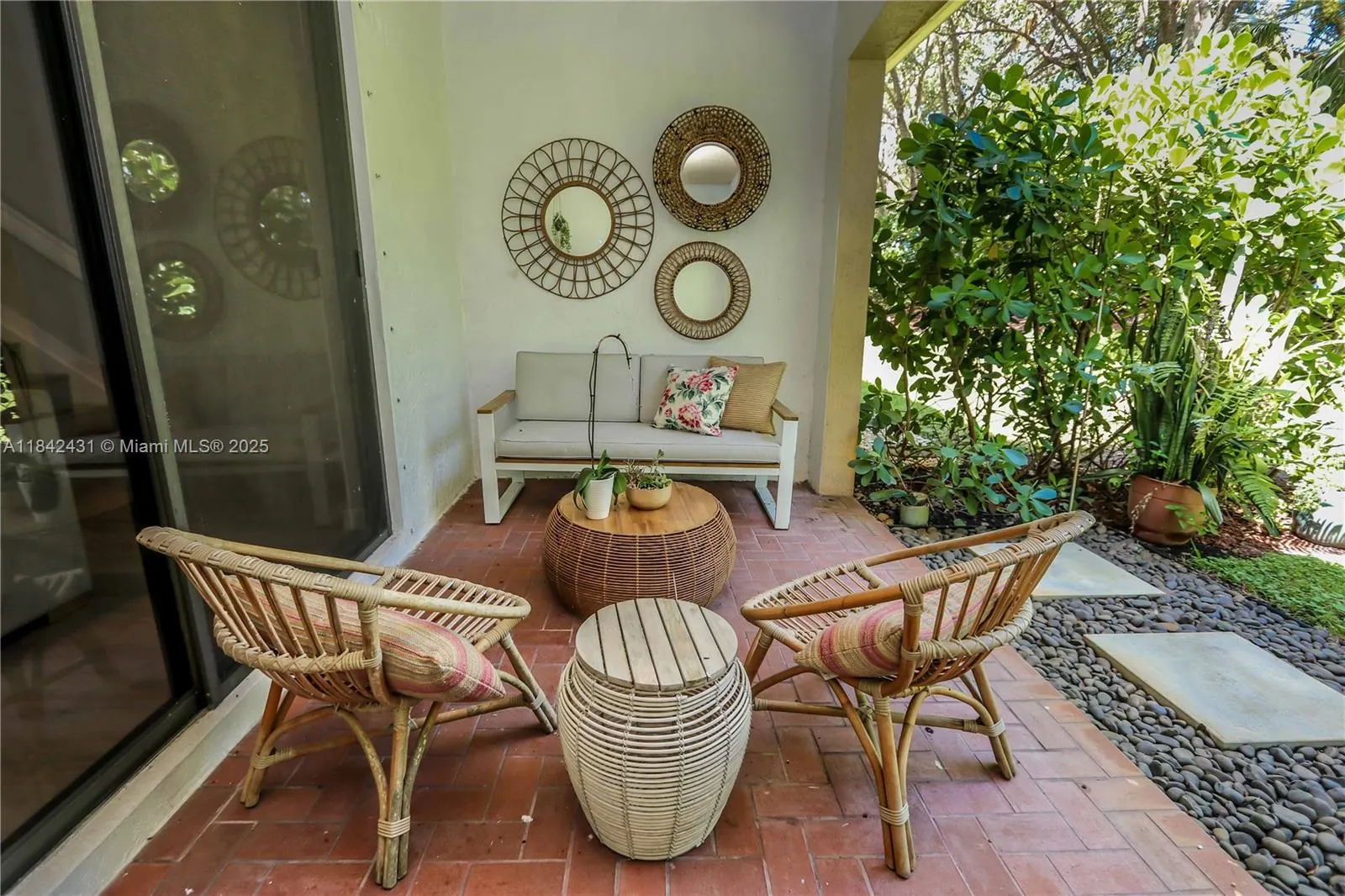 4333 Vineyard Cir