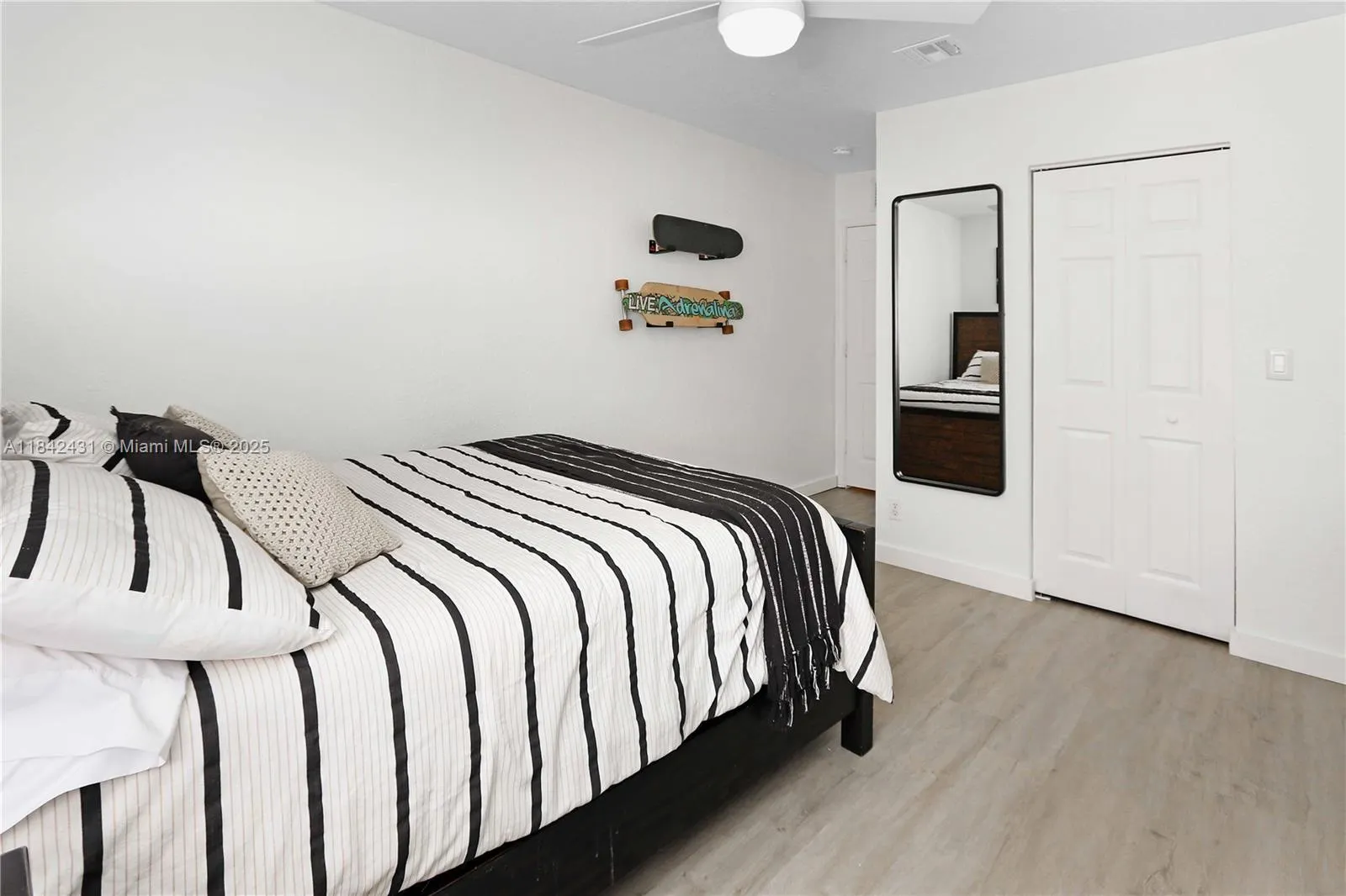 4333 Vineyard Cir