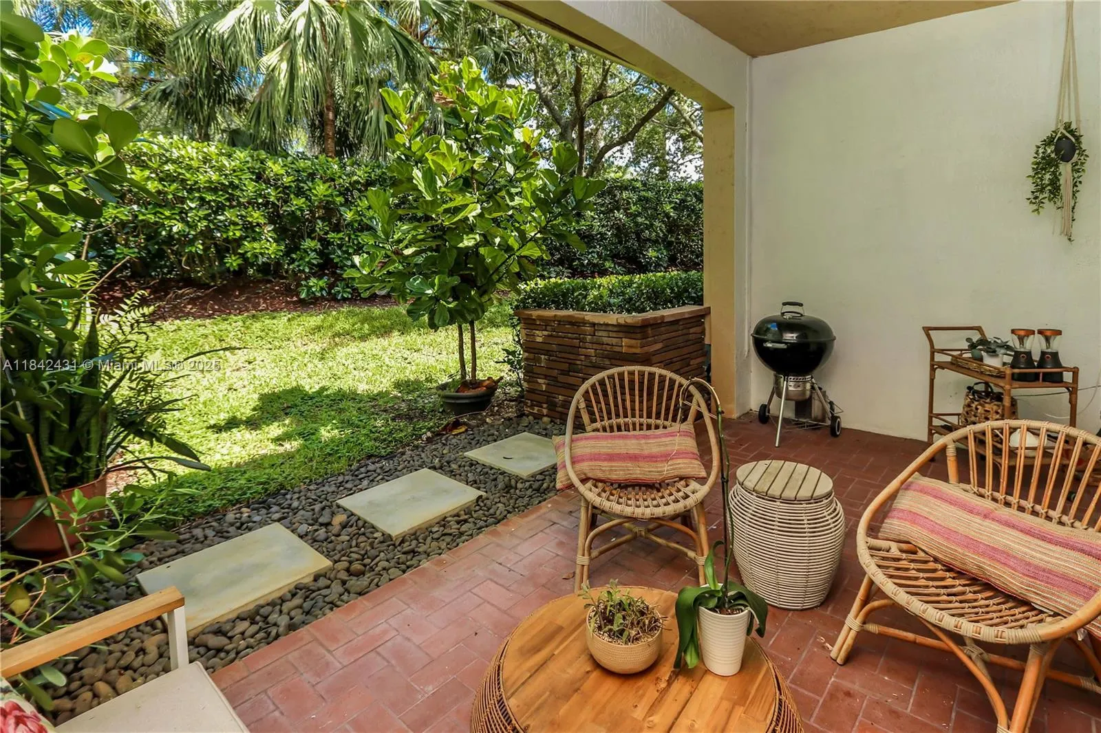 4333 Vineyard Cir