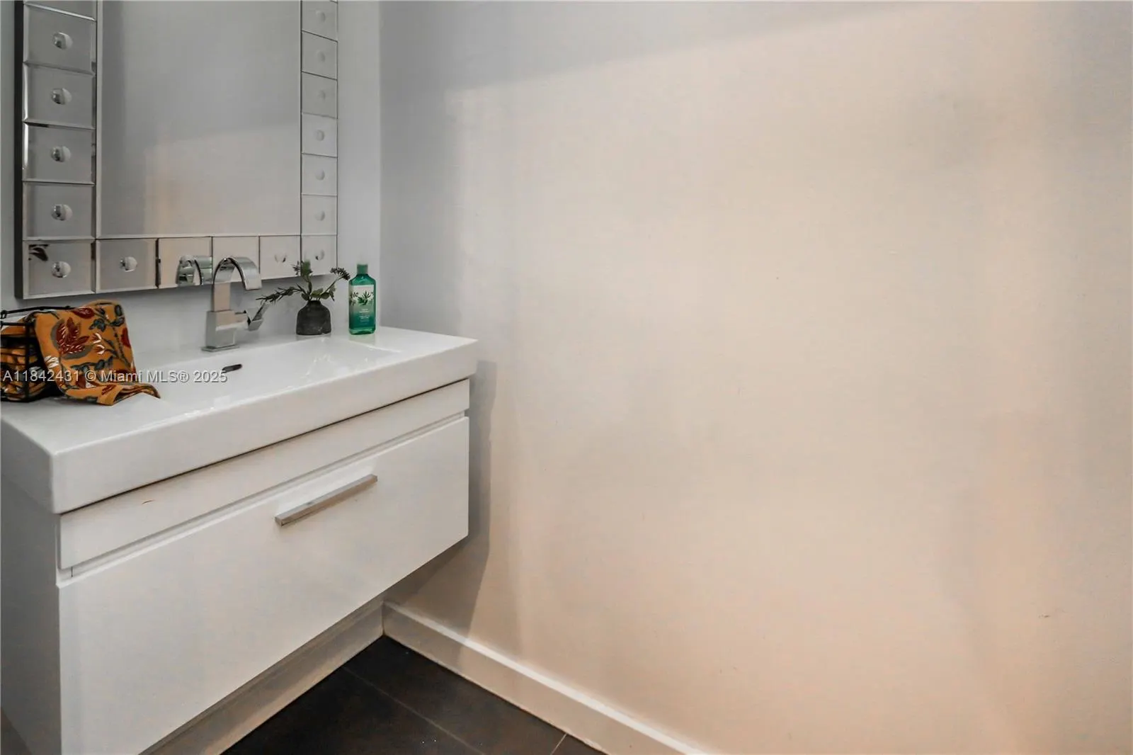 4333 Vineyard Cir