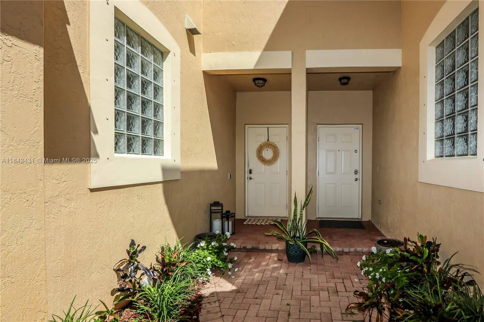 4333 Vineyard Cir