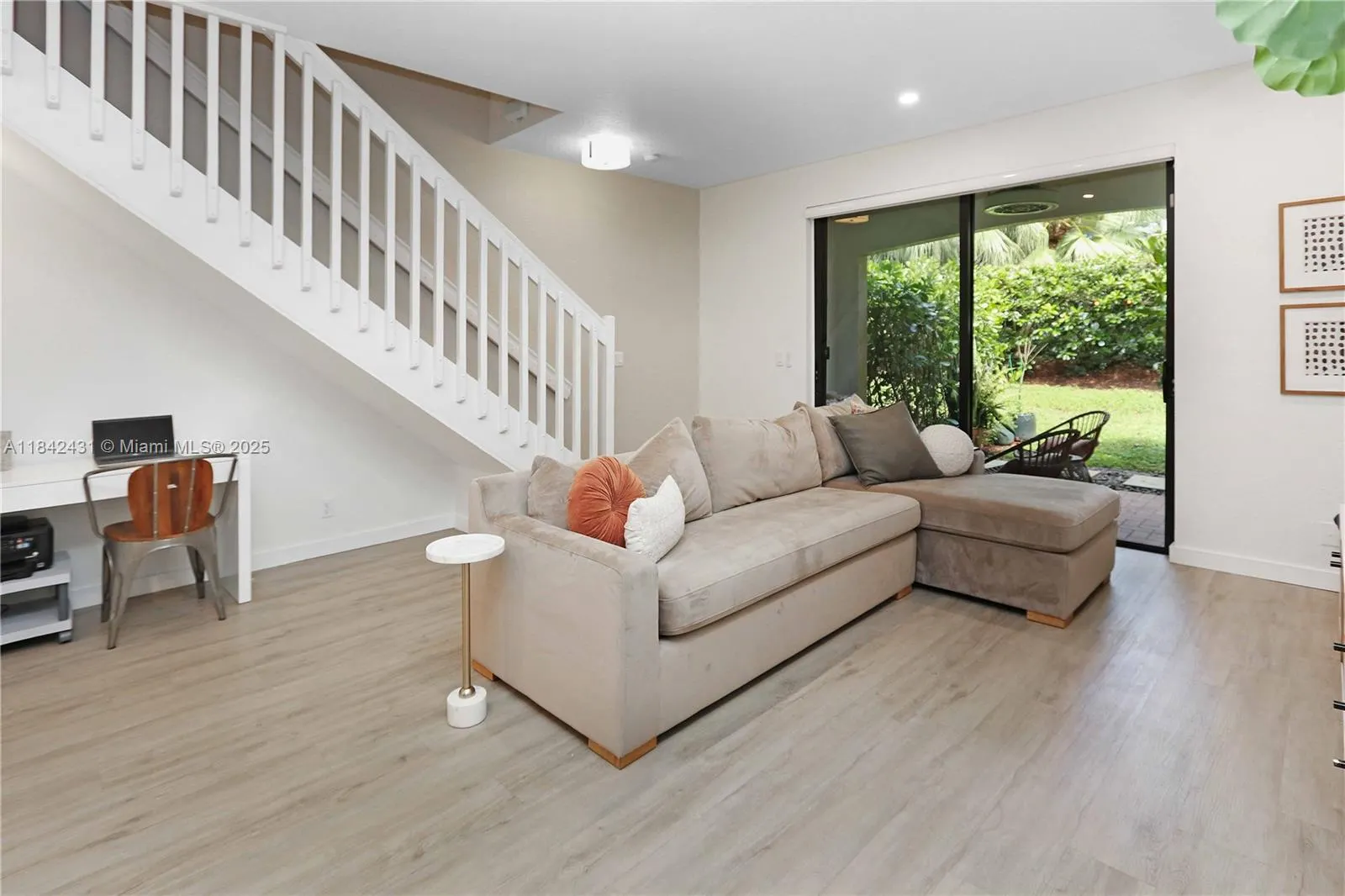 4333 Vineyard Cir
