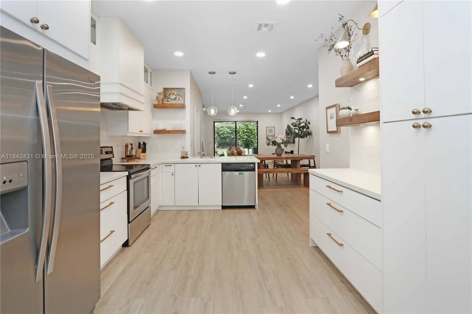 4333 Vineyard Cir