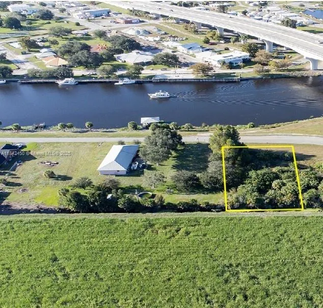 Lot 19 River Rd