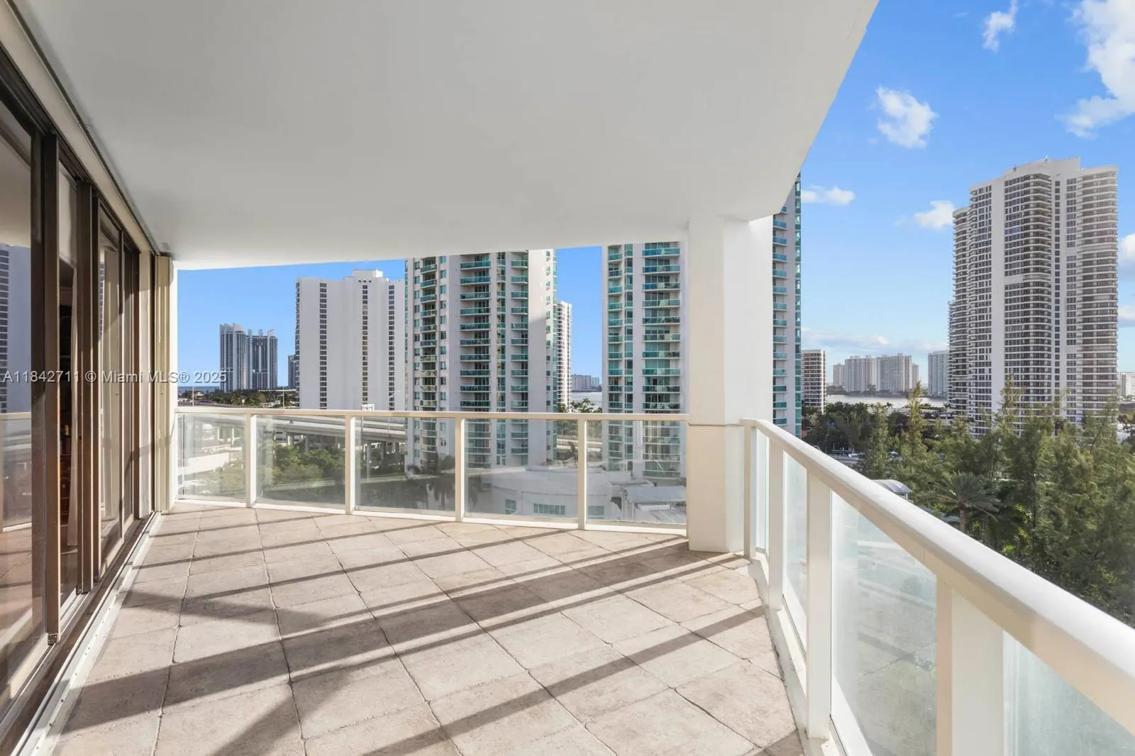 19500 Turnberry Way, #9D