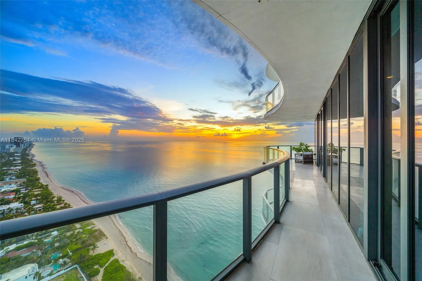 19575 Collins Ave, #38