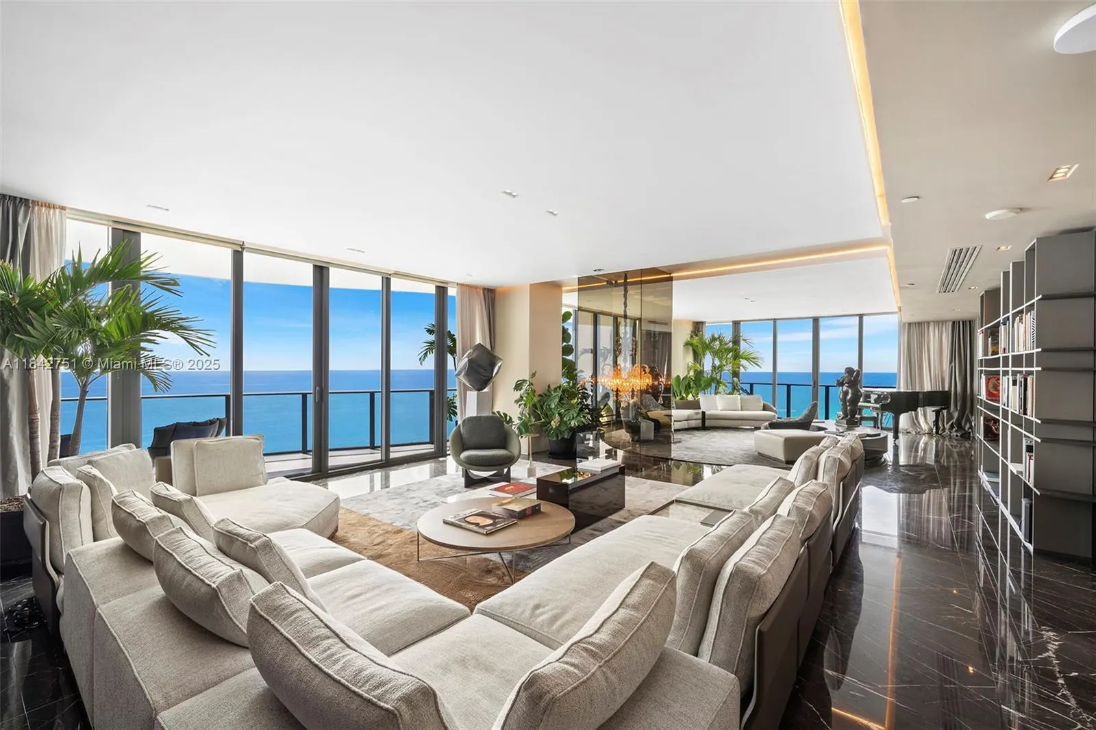 19575 Collins Ave, #38