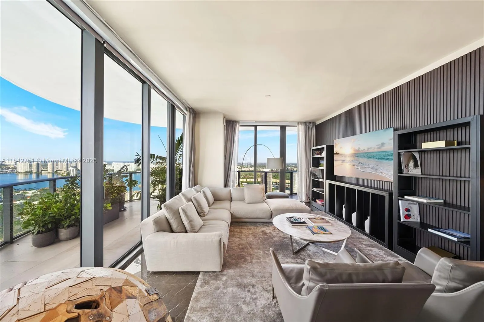 19575 Collins Ave, #38