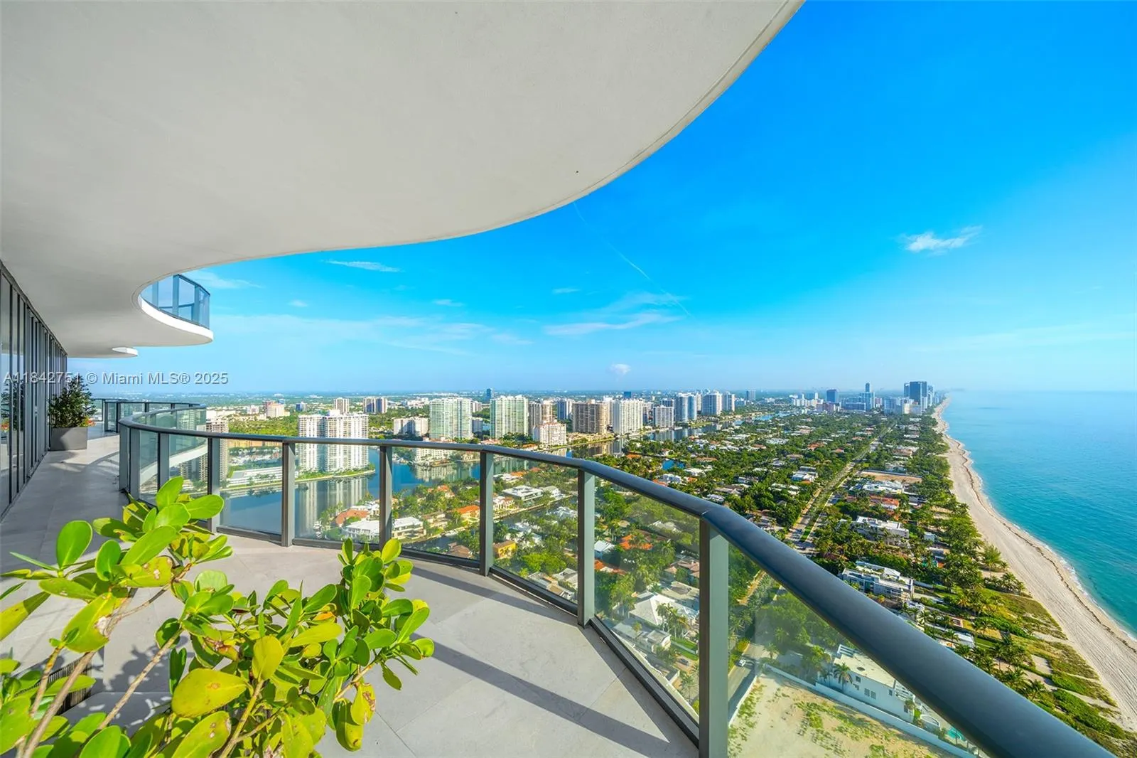 19575 Collins Ave, #38