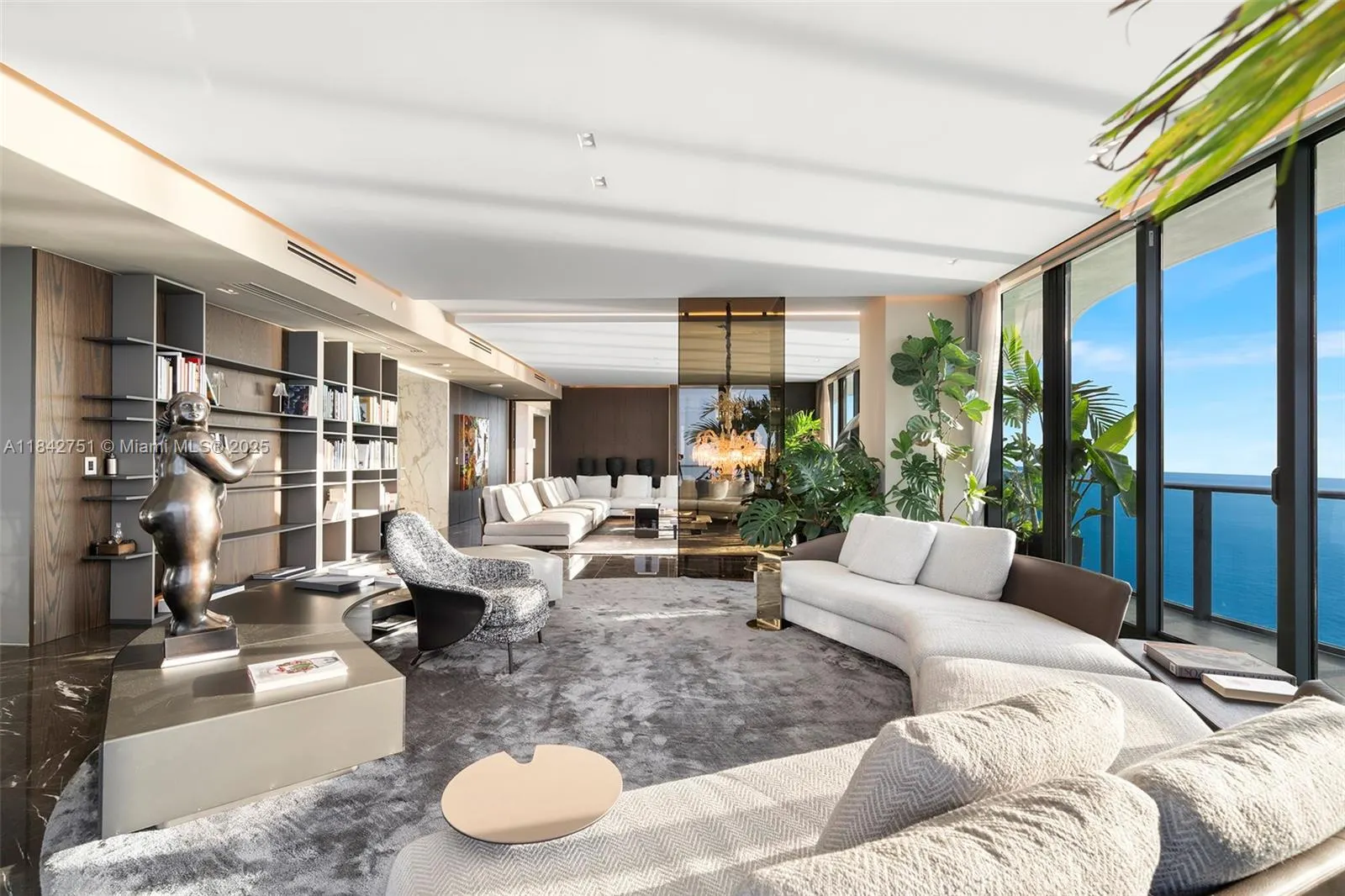 19575 Collins Ave, #38