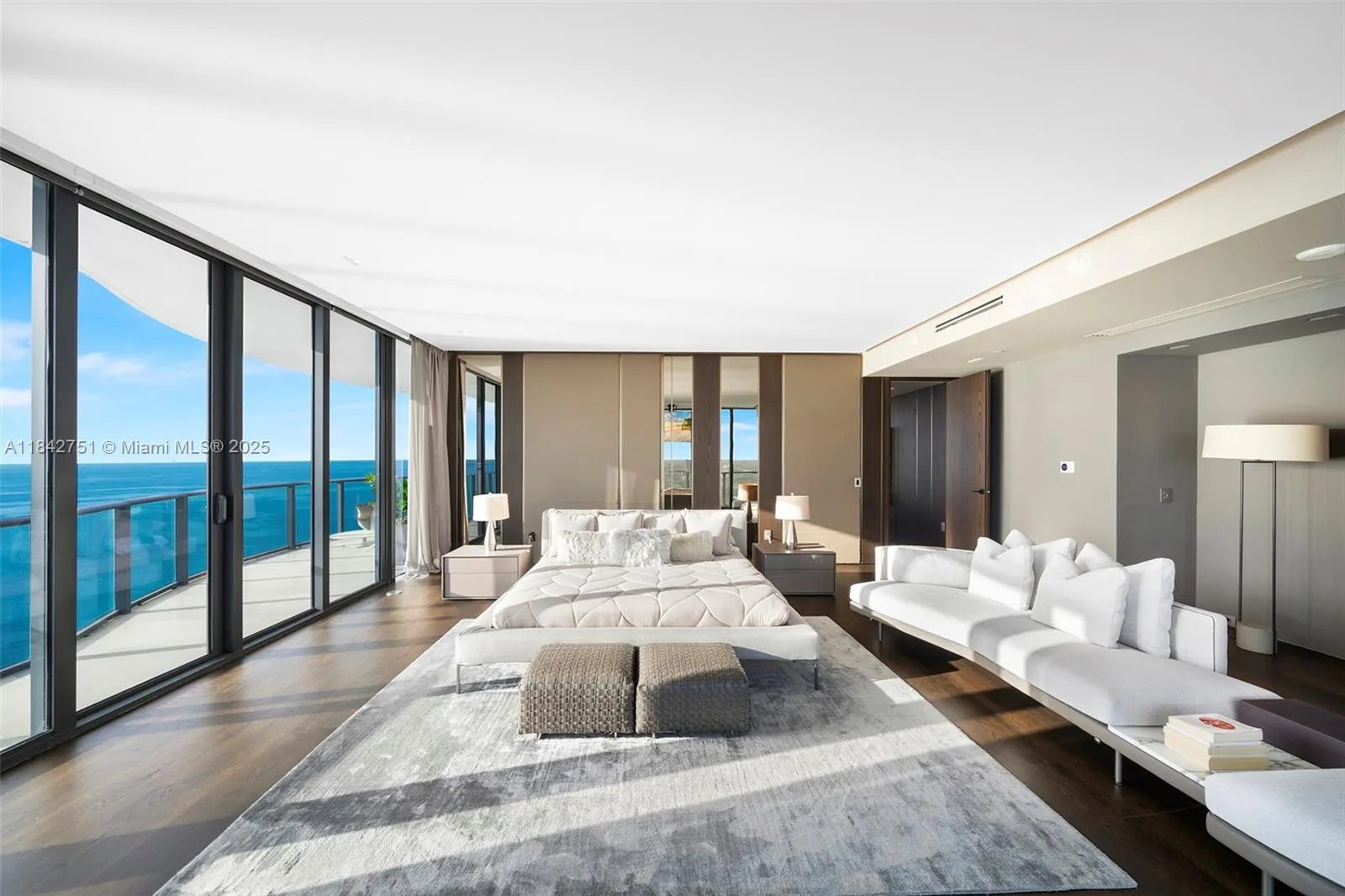 19575 Collins Ave, #38