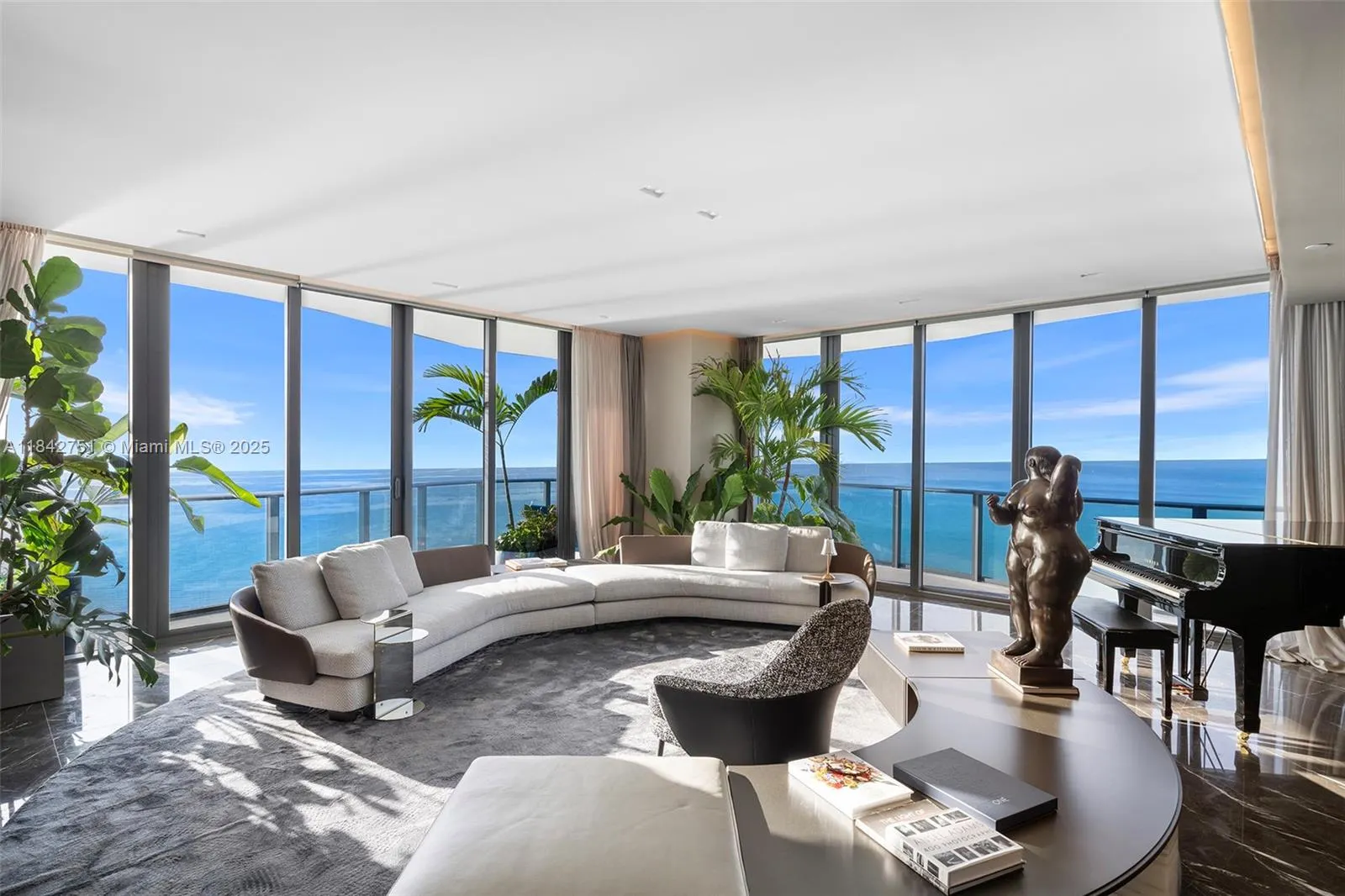19575 Collins Ave, #38