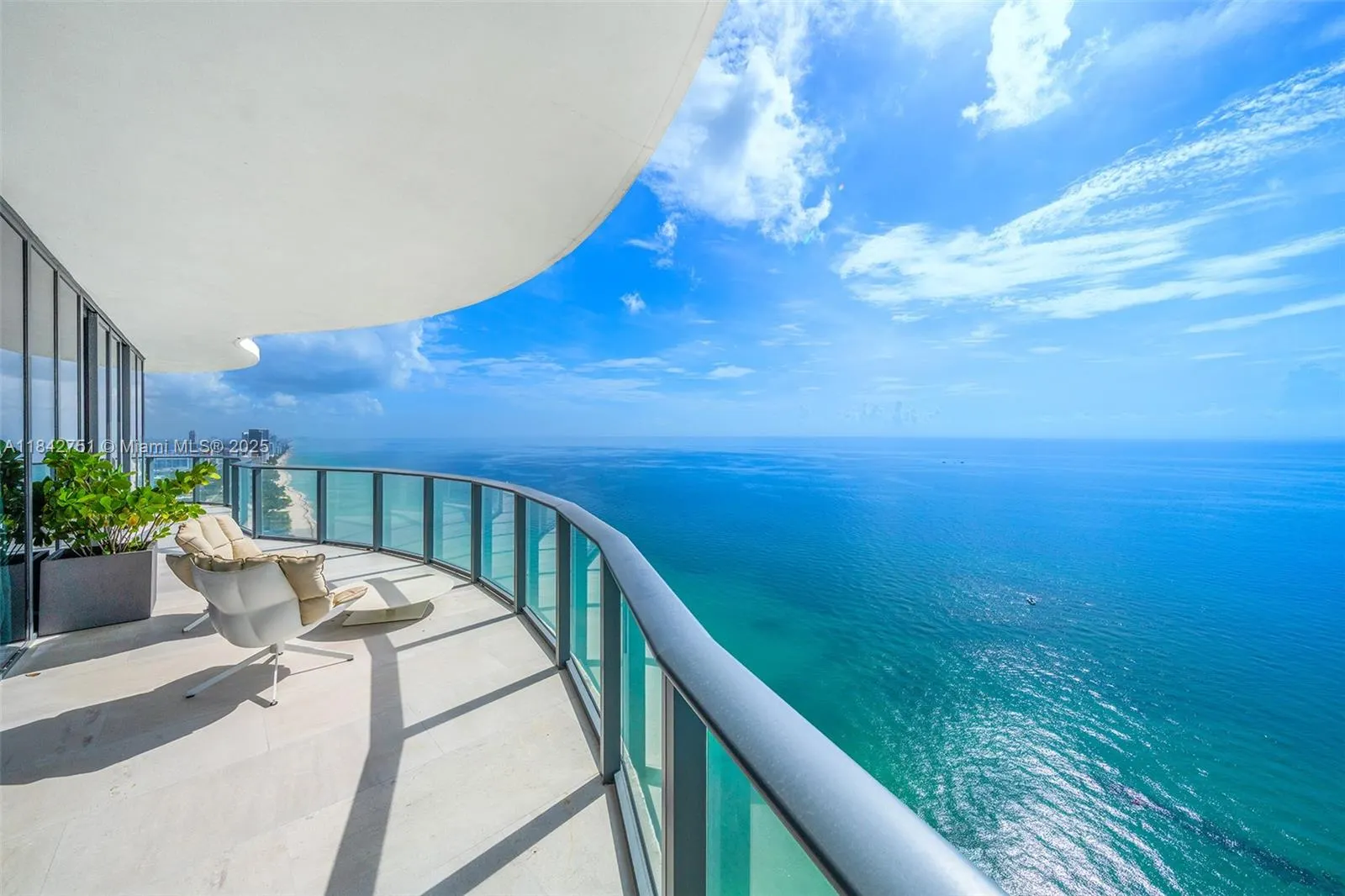 19575 Collins Ave, #38