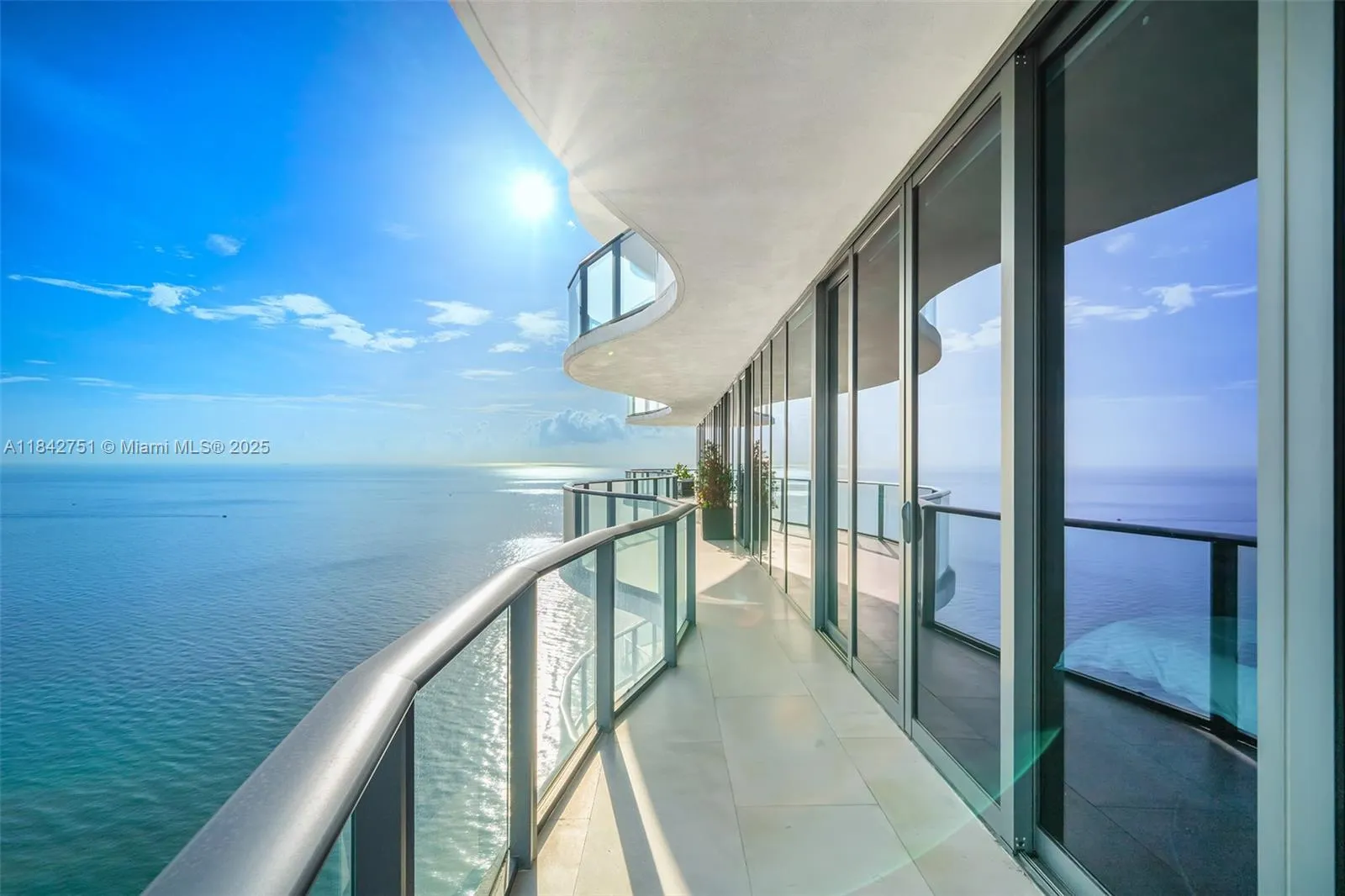 19575 Collins Ave, #38