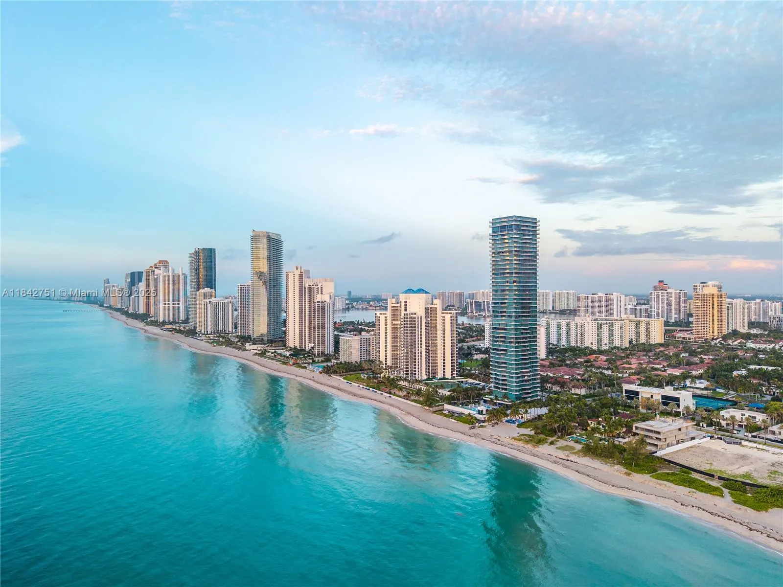 19575 Collins Ave, #38