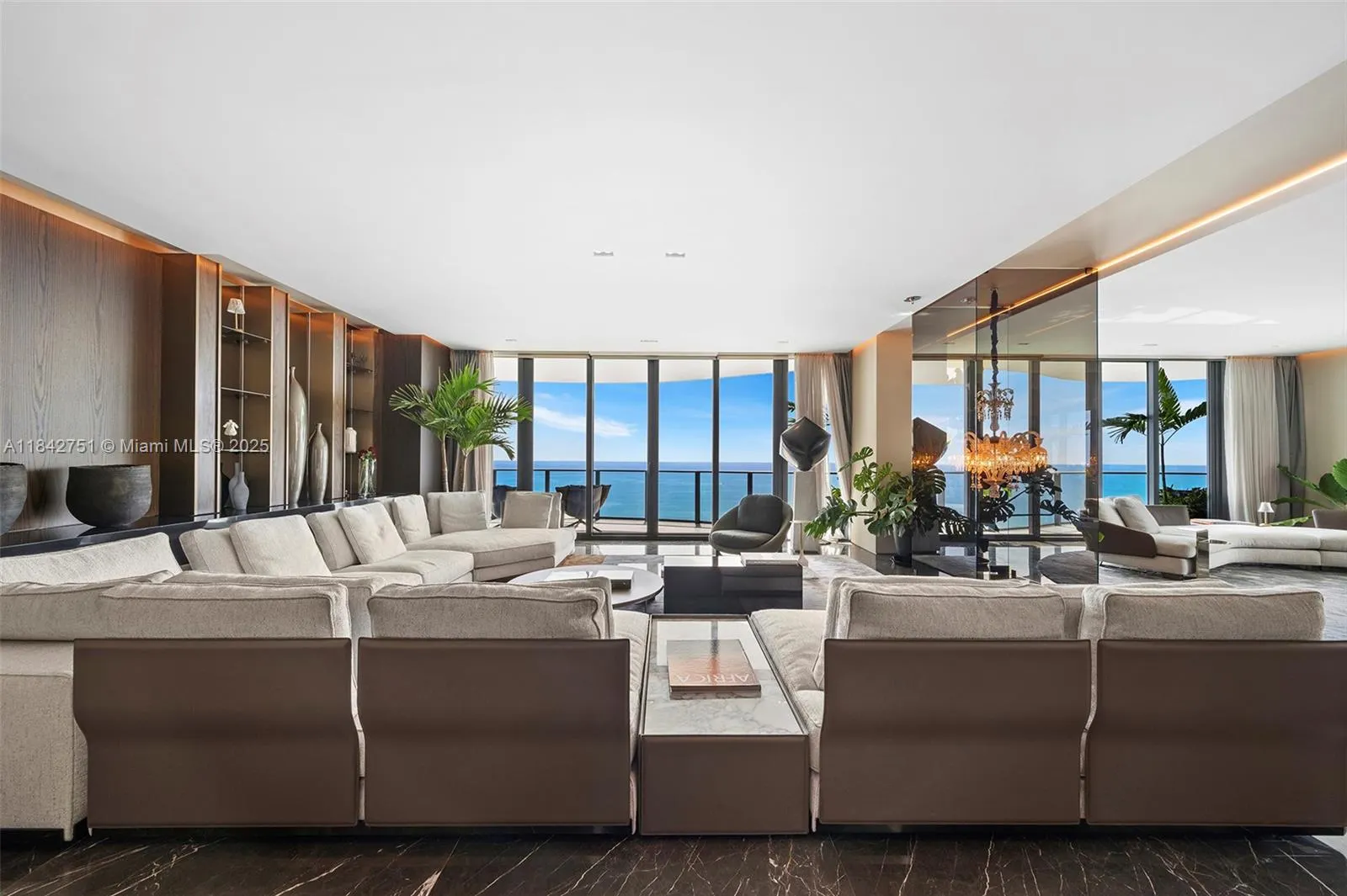19575 Collins Ave, #38