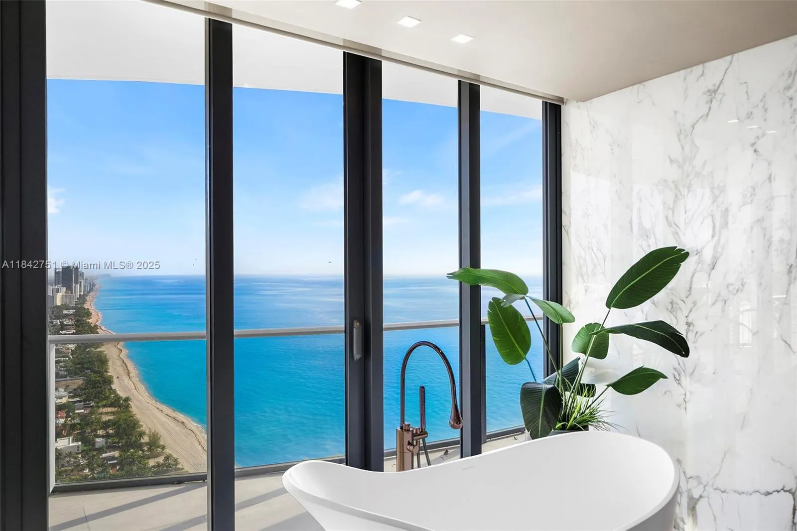 19575 Collins Ave, #38