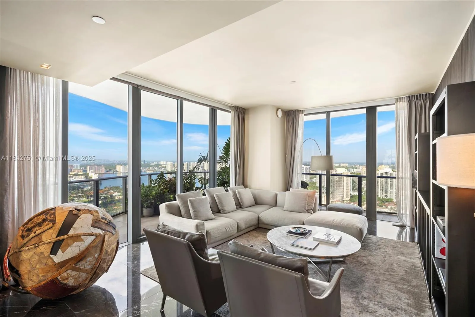 19575 Collins Ave, #38