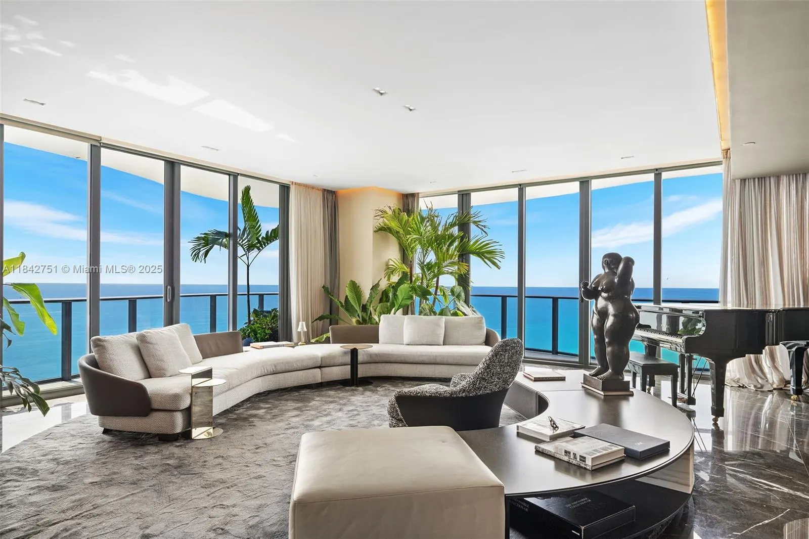 19575 Collins Ave, #38