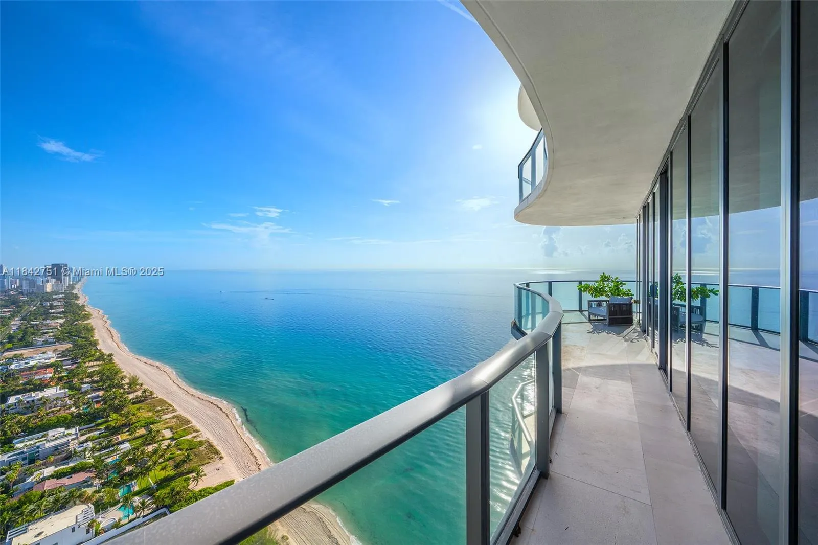 19575 Collins Ave, #38