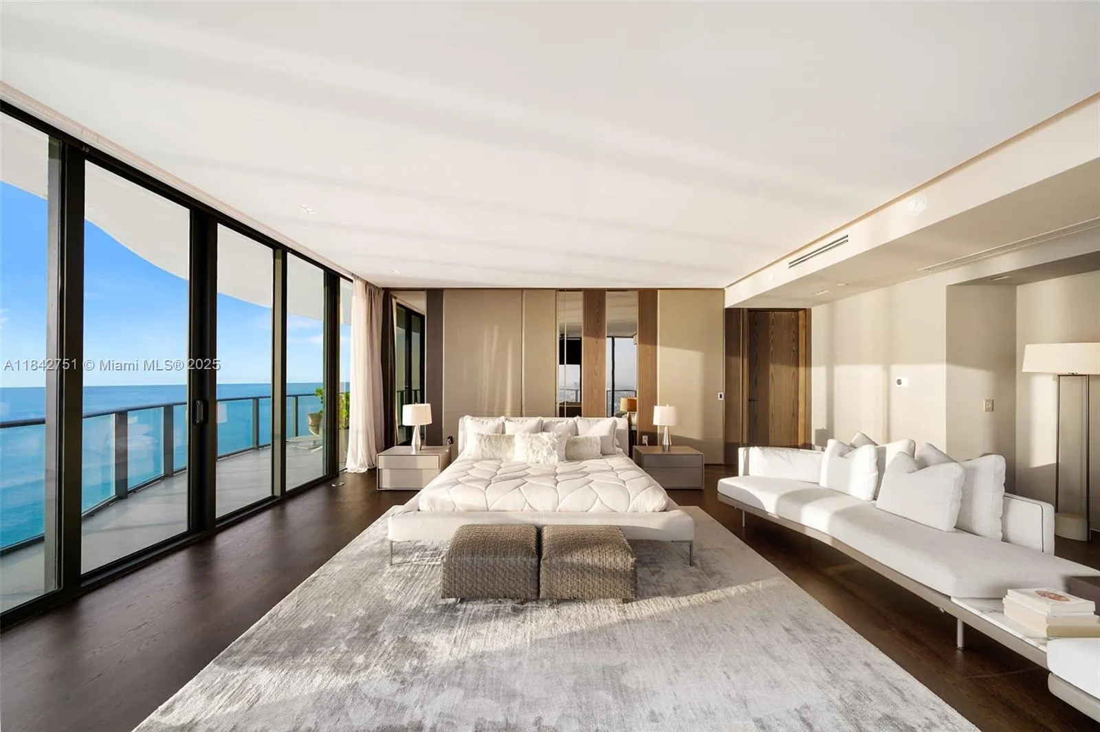 19575 Collins Ave, #38