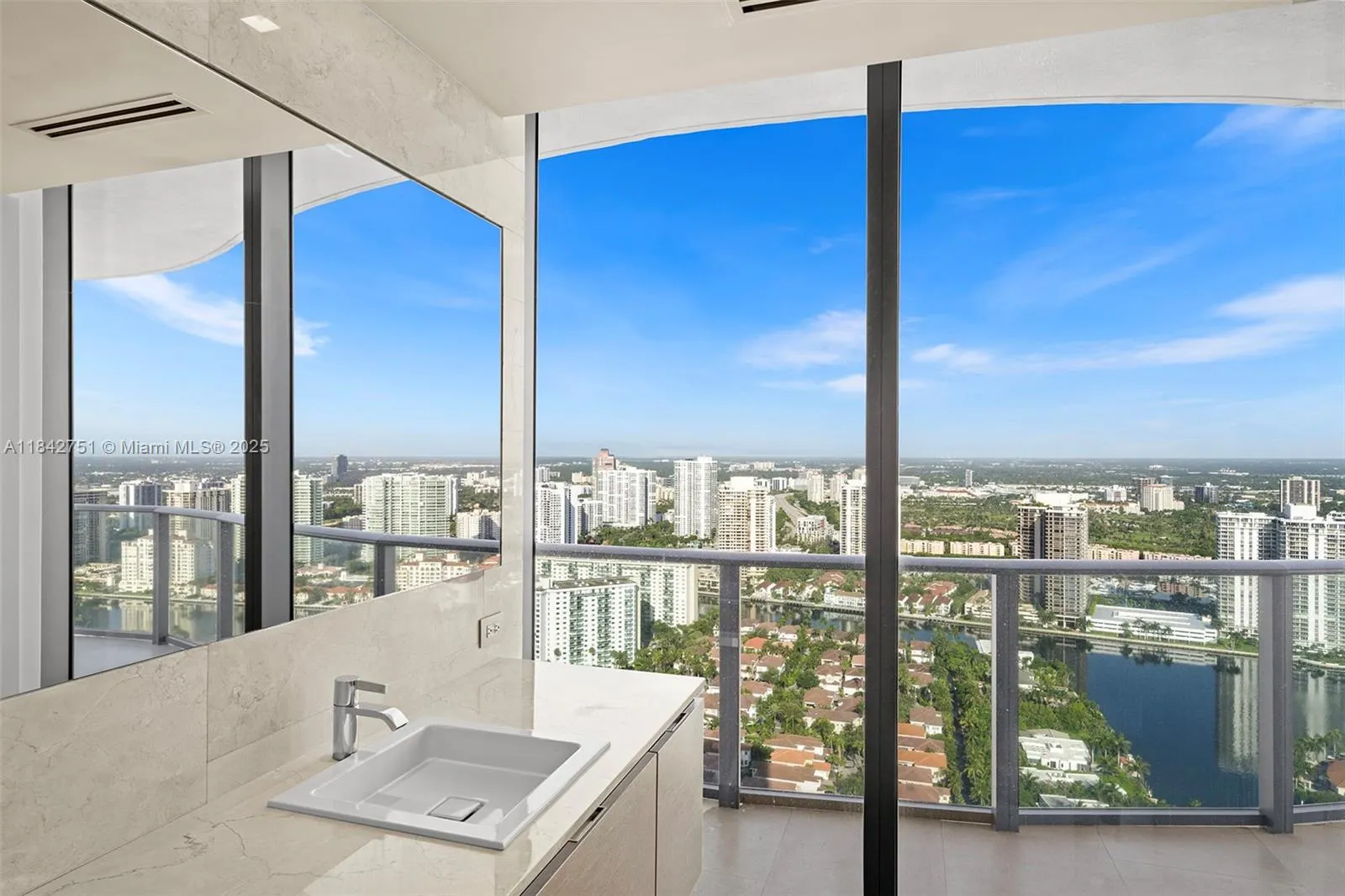 19575 Collins Ave, #38