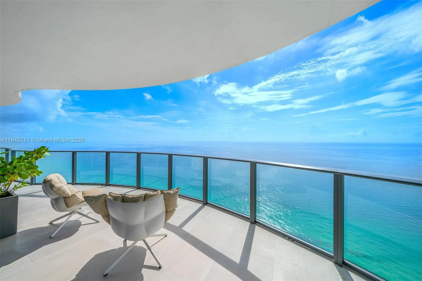 19575 Collins Ave, #38