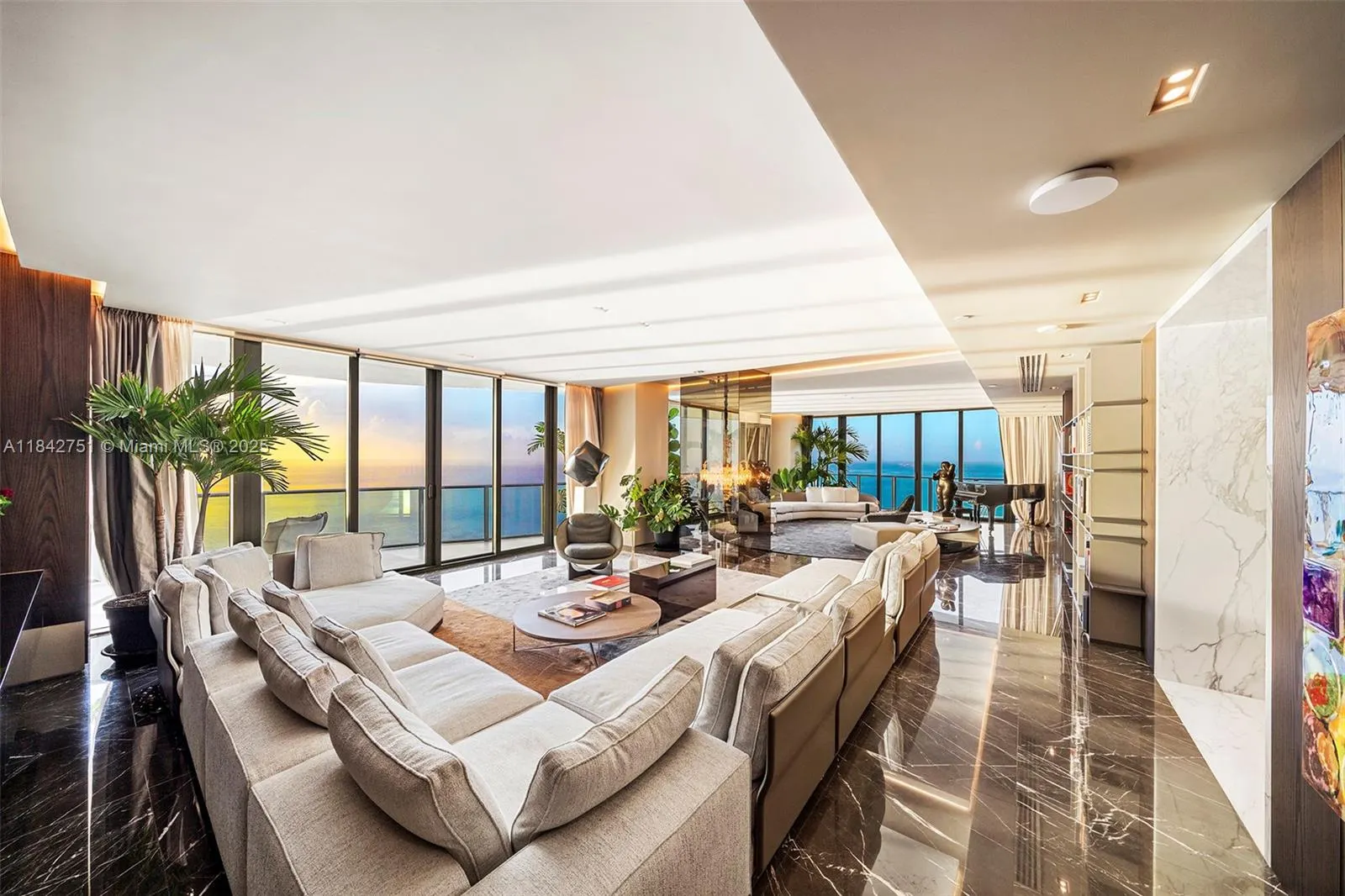 19575 Collins Ave, #38