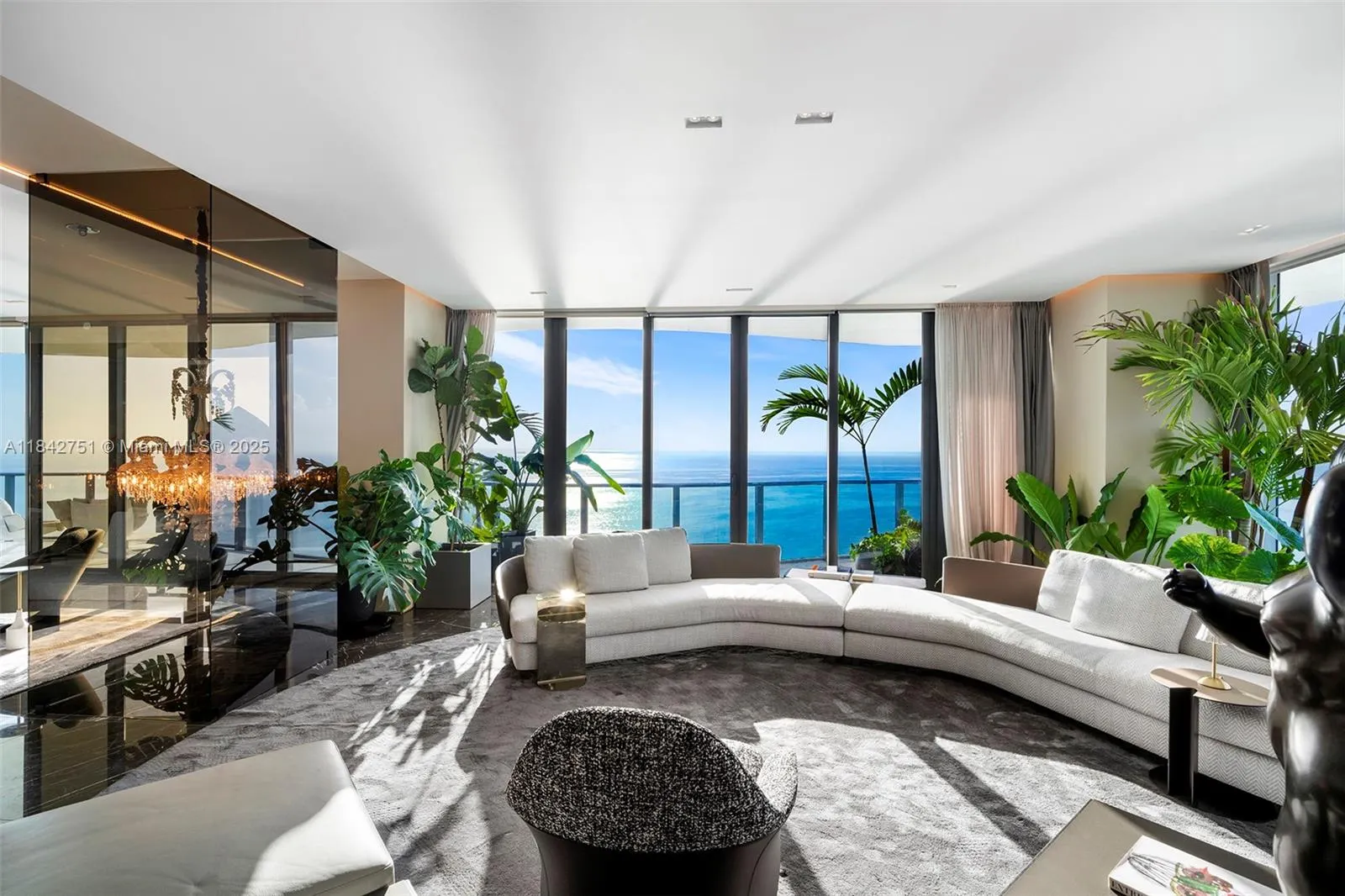 19575 Collins Ave, #38