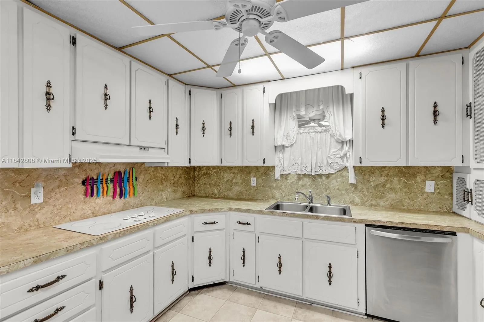 115 Primrose Ln