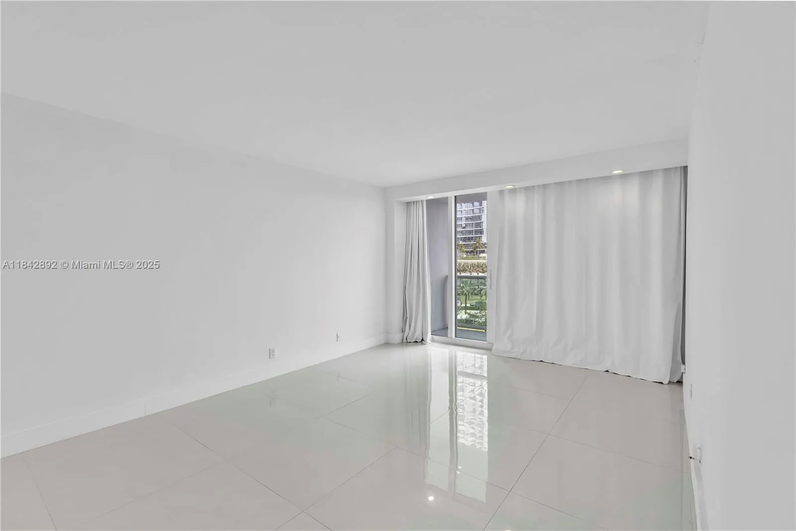 100 Bayview Dr, #508