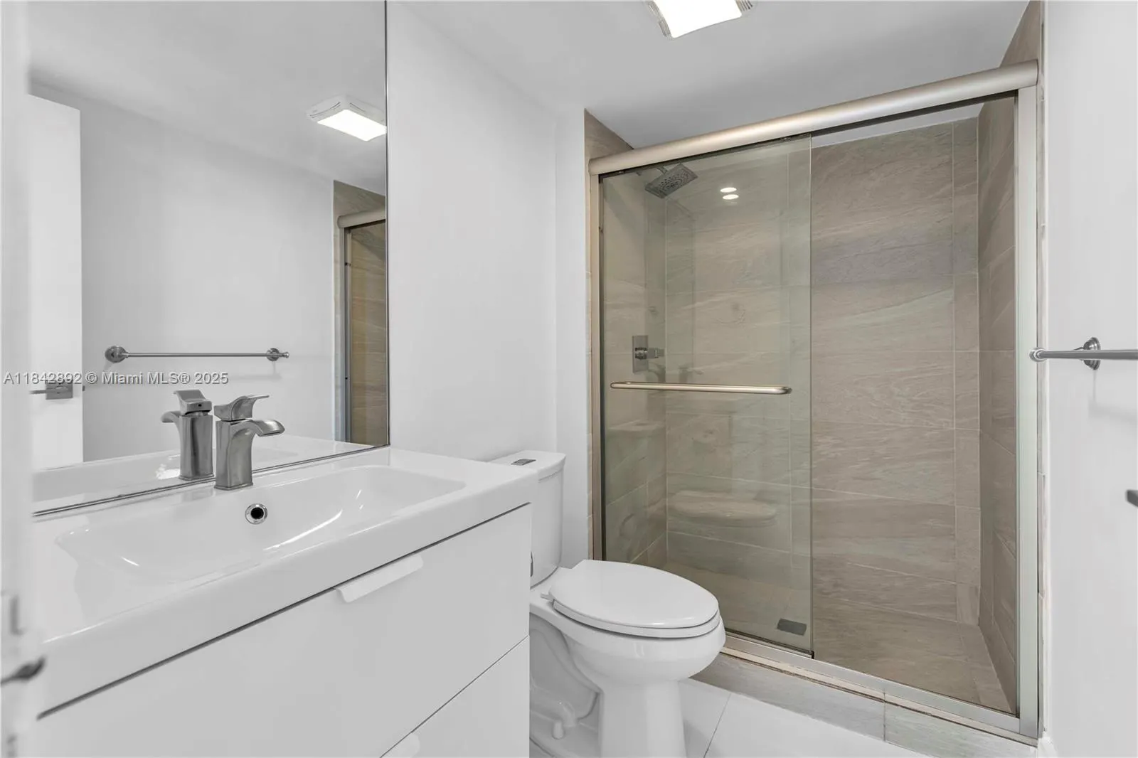 100 Bayview Dr, #508