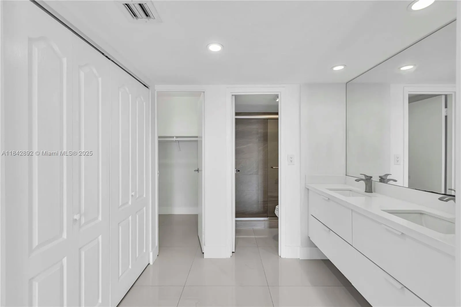 100 Bayview Dr, #508