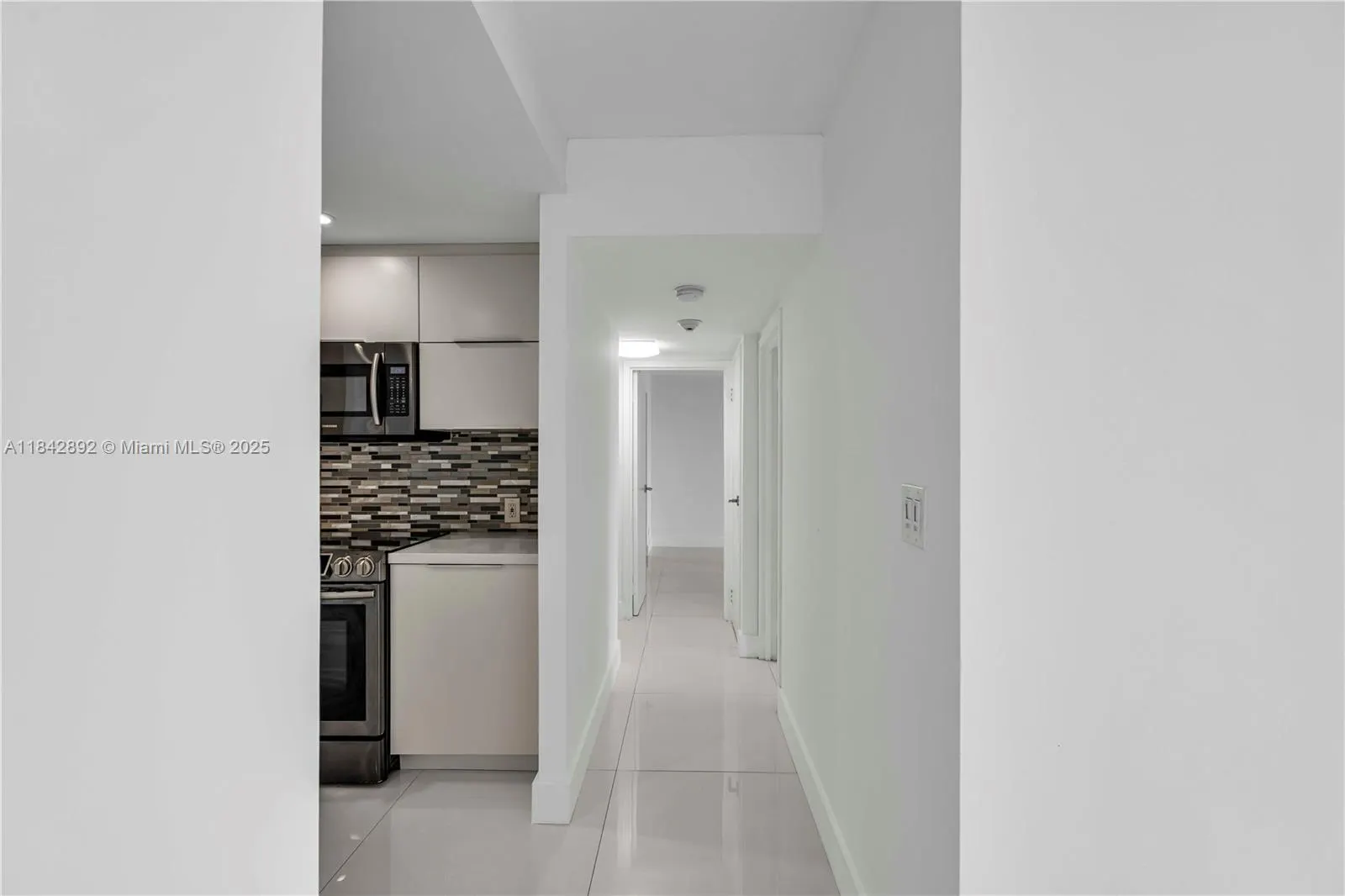 100 Bayview Dr, #508