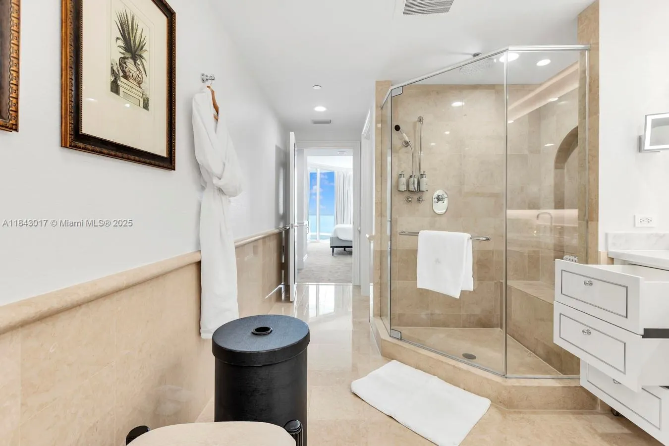 17875 Collins Ave, #2703