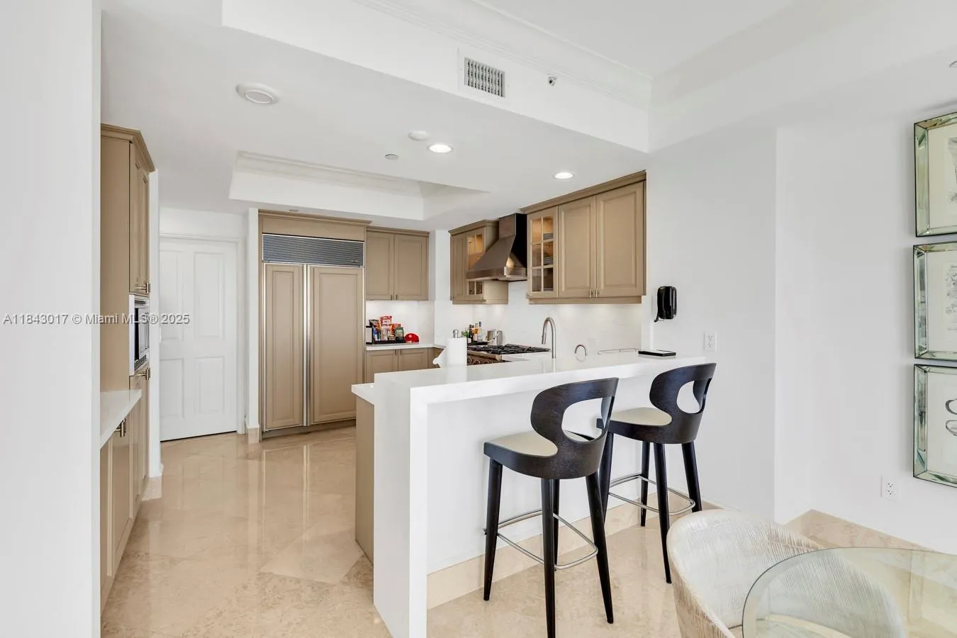 17875 Collins Ave, #2703