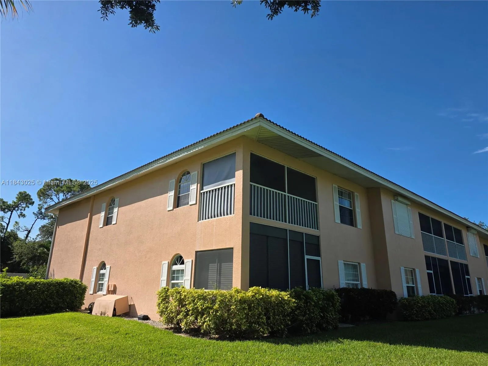 575 Augusta, #8