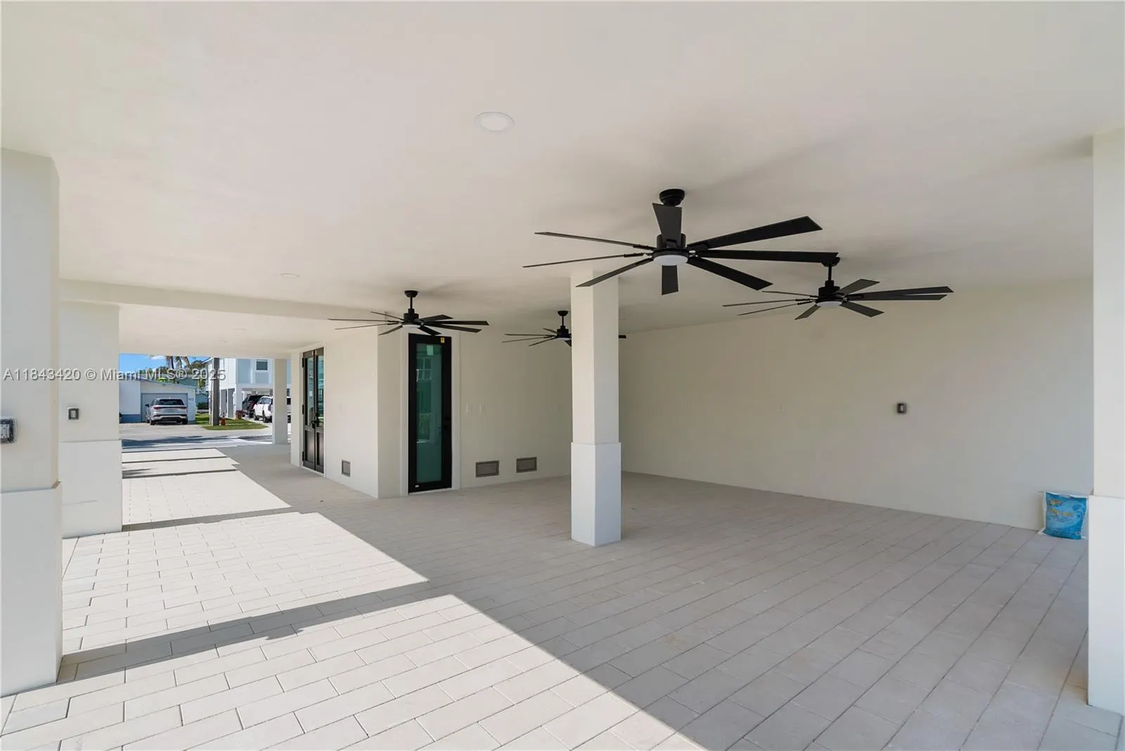 27 Ocean Dr